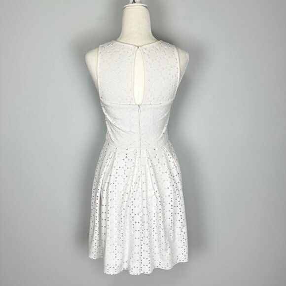 Trina Turk Womens White Sleeveless Fit Flare Dress Circle Cutout size 2 - Picture 4 of 11